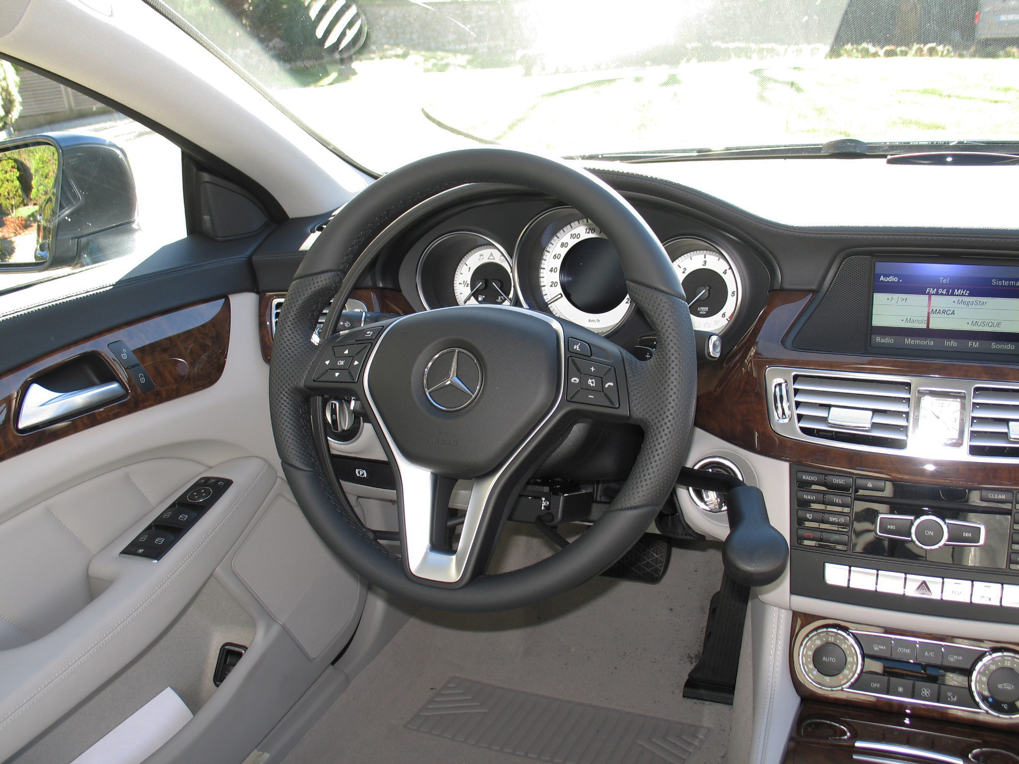 FRENO-DE-LEVA-VERTICAL-LF901